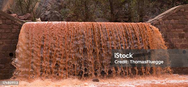 Cascata Rosso - Fotografie stock e altre immagini di Acqua - Acqua, Africa settentrionale, Ambientazione esterna