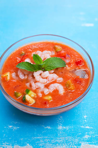 gazpacho - cold tomato soup peppermint foto e immagini stock