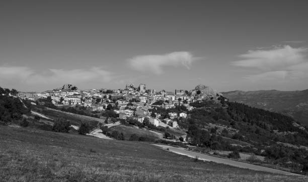 istock Pietrabbondante, Isernia, Molise. Panorama 1748597214