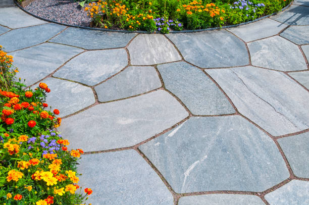 ガーデン slates - patio stone footpath formal garden ストックフォトと画像