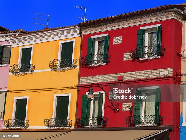 Burano - Fotografias de stock e mais imagens de Atracado - Atracado, Burano, Canal - Água Corrente