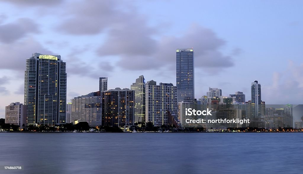 Horizonte de Miami Brickell - Foto de stock de Arquitectura exterior libre de derechos