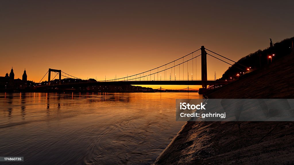 Солнца у реки Дунай - Стоковые фото Без людей роялти-фри