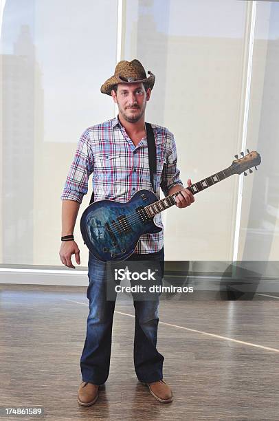 Countrysänger Stockfoto und mehr Bilder von Country-Musik - Country-Musik, Cowboy, Cowboyhut