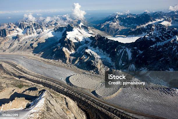 Ghiacciaio Dellalaska - Fotografie stock e altre immagini di Alaska - Stato USA - Alaska - Stato USA, Ambientazione esterna, Catena di montagne