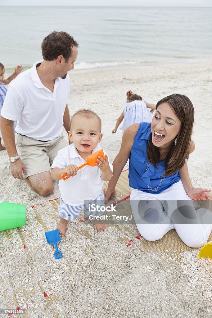 Día en la playa - Foto de stock de 12-23 meses libre de derechos