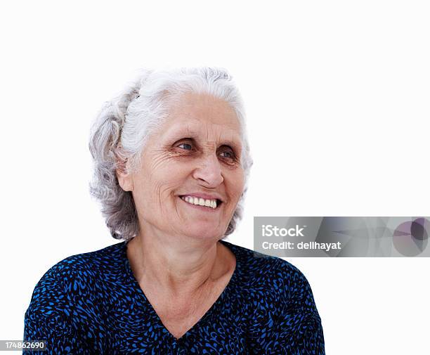 幸せな女性 - 1人のストックフォトや画像を多数ご用意 - 1人, 60-64歳, 60代