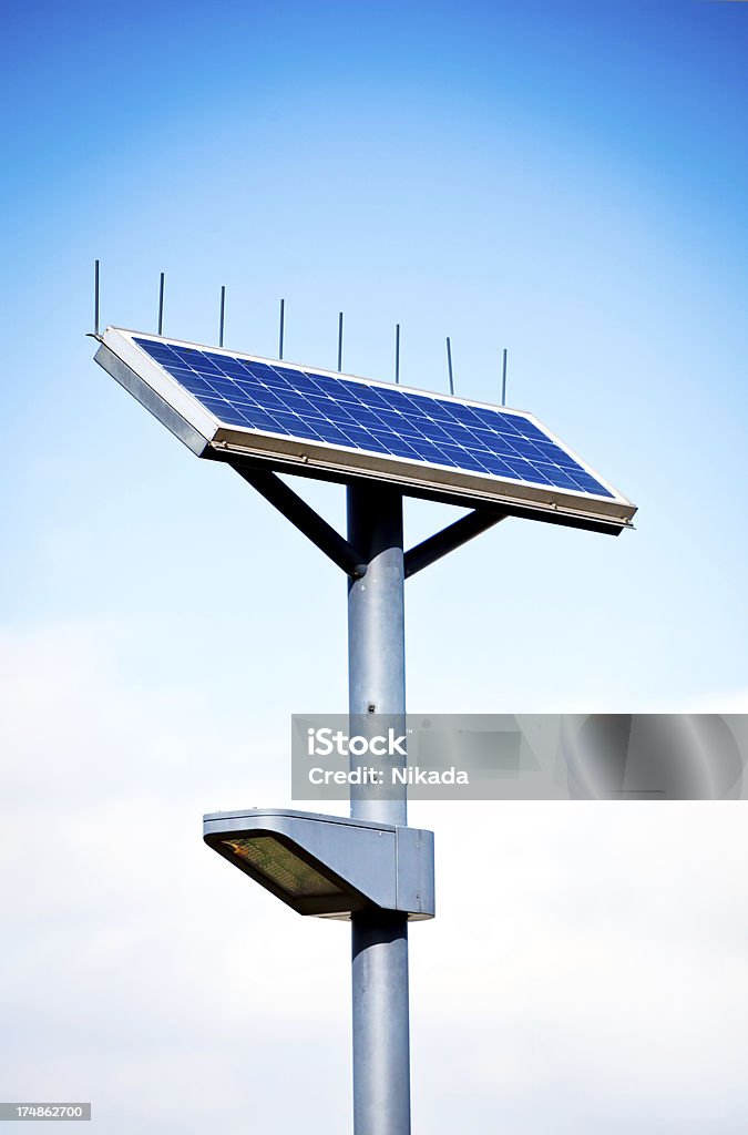 Lampe de rue solaire - Photo de Alimentation électrique libre de droits