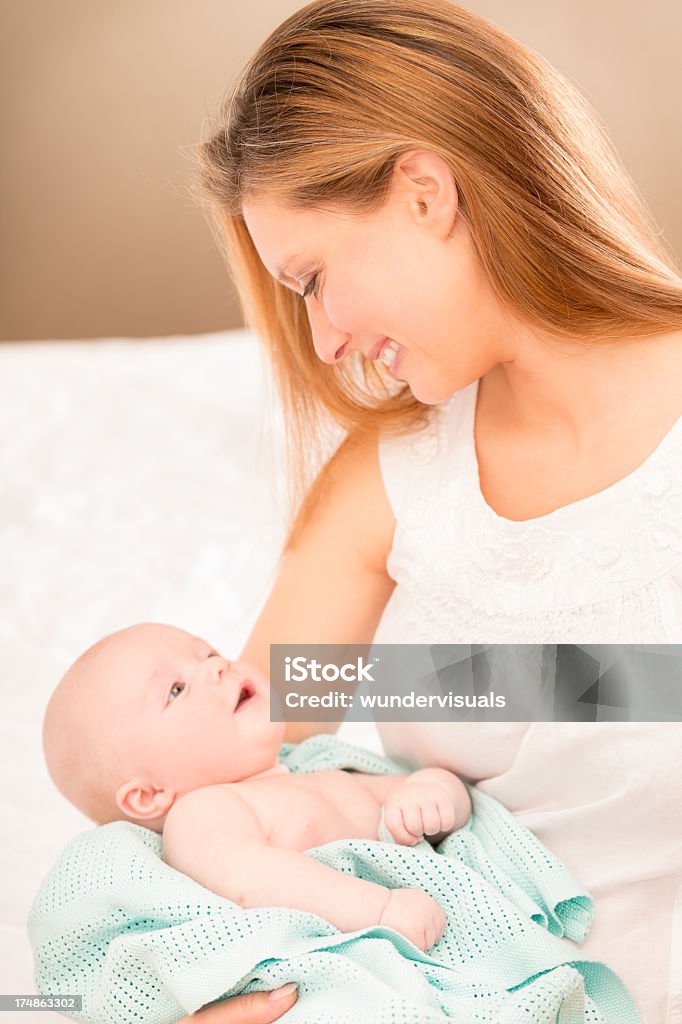 구슬눈꼬리 쥠 아기 침실 - 로열티 프리 0-11 개월 스톡 사진