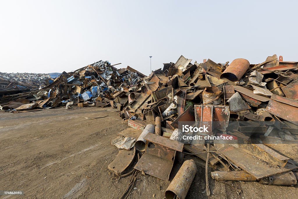 Centro di demolizione Rottame - Foto stock royalty-free di Acciaio