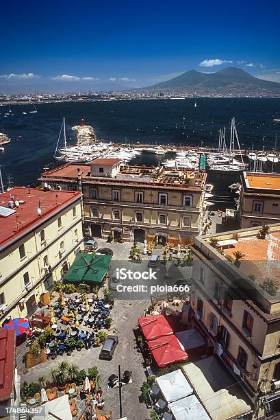 Photo libre de droit de Port Touristique De Naples Et Le Golfe banque d'images et plus d'images libres de droit de Bleu - Bleu, Eau, Europe