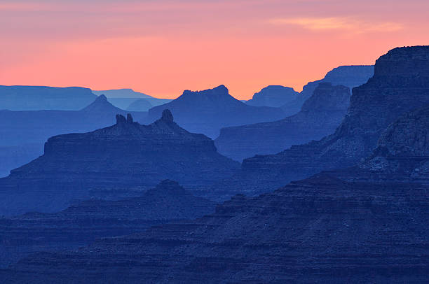 crepúsculo paisagem do grand canyon national park - high desert imagens e fotografias de stock