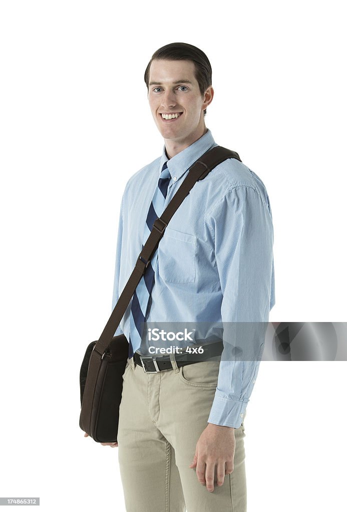 Lächelnd junger Geschäftsmann mit einem Schultertasche - Lizenzfrei Blick in die Kamera Stock-Foto