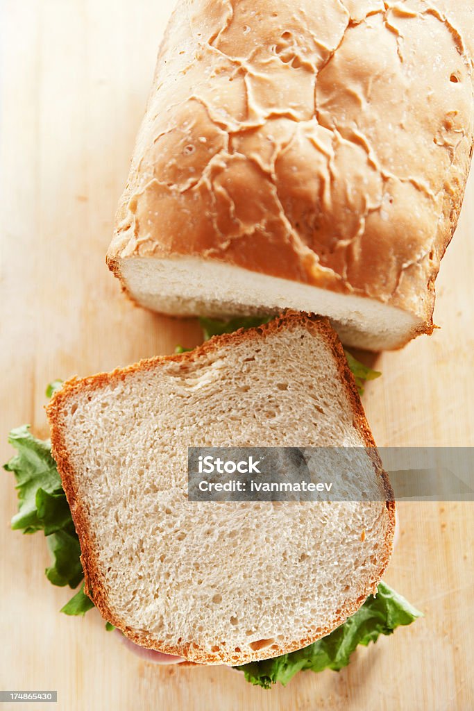 Домашние Белый Хлеб для сэндвичи - Стоковые фото Без людей роялти-фри