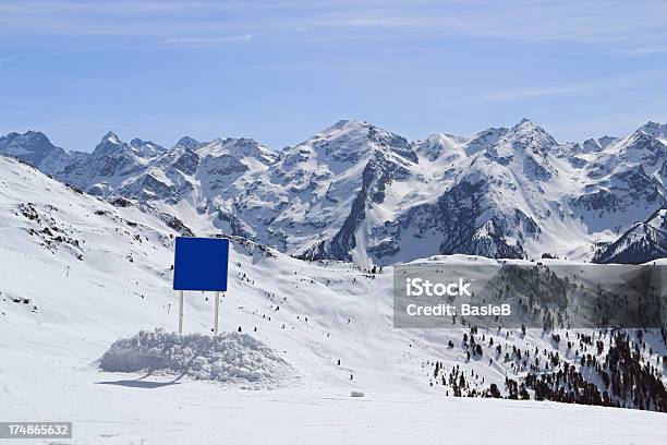 Schneeberge Stockfoto und mehr Bilder von Bundesland Tirol - Bundesland Tirol, Skipiste, Wegmarkierung - Hergestellter Gegenstand