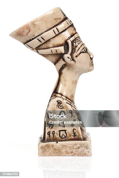 Лиф Nefertiti — стоковые фотографии и другие картинки Nefertiti - Nefertiti, Антиквариат, Белый фон