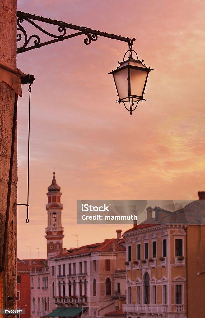 Street Lampe an der Rialto-Brücke in Venedig - Lizenzfrei Venedig Stock-Foto