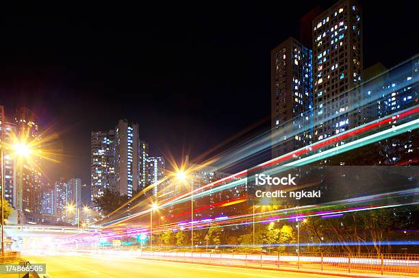 Photo libre de droit de Autoroute Dans La Nuit banque d'images et plus d'images libres de droit de Appartement - Appartement, Architecture, Bleu