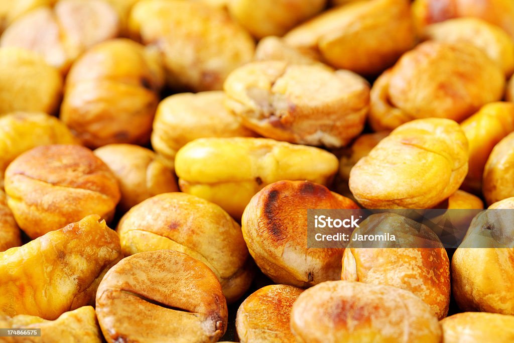 Asado castañas fondo - Foto de stock de Al horno libre de derechos