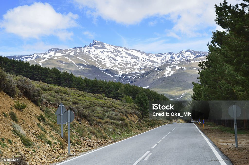 Espanhol mountain road - Foto de stock de Andaluzia royalty-free