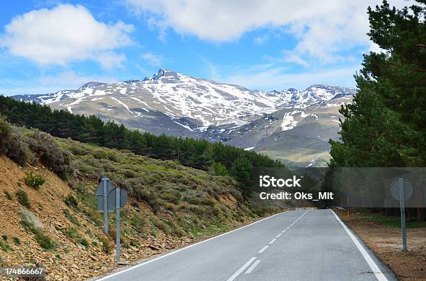 Foto de Espanhol Mountain Road e mais fotos de stock de Andaluzia - Andaluzia, Aventura, Azul