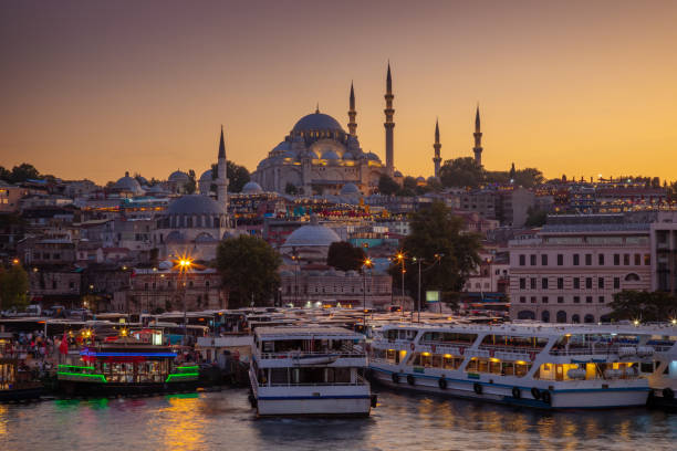 Vue du coucher de soleil de la mosquée Suleymaniye à Eminönü, Istanbul - Photo