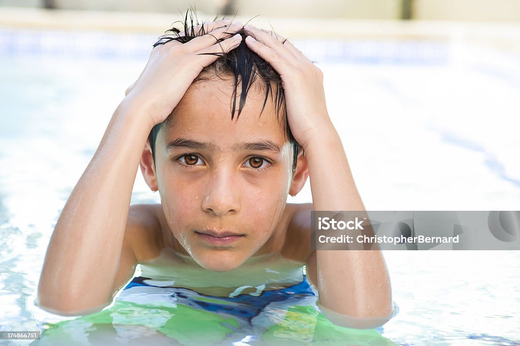 Junge sitzt in der hot tub - Lizenzfrei 8-9 Jahre Stock-Foto