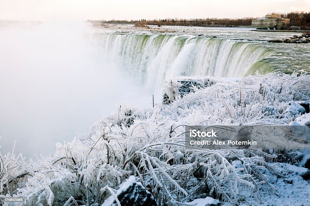 Inverno Cascate del Niagara - Foto stock royalty-free di Acqua