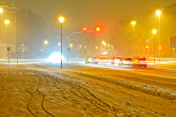 attraversamento polare - winter city germany brandenburg foto e immagini stock