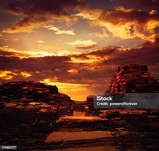 Pôr Do Sol No Monumento Nacional De Wupatki - Fotografias de stock e mais imagens de Monumento nacional de Wupatki - Monumento nacional de Wupatki, Pôr-do-sol, Acabado