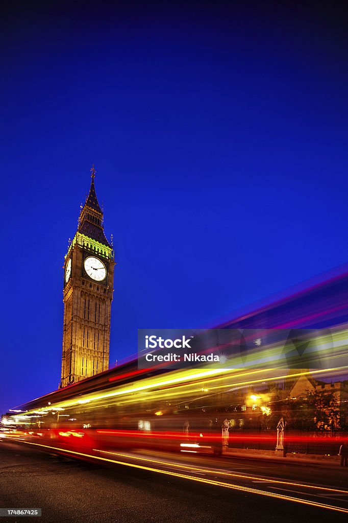 De circulation à travers Londres - Photo de Angleterre libre de droits