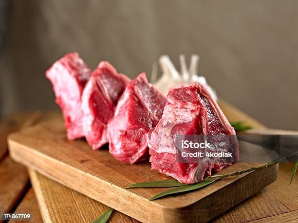 生ラムチョップ - ラム肉のストックフォトや画像を多数ご用意 - ラム肉, 生, たんぱく質