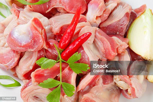 Roh Huhn Gizzards Stockfoto und mehr Bilder von Blatt - Pflanzenbestandteile - Blatt - Pflanzenbestandteile, Chili-Schote, Fleisch