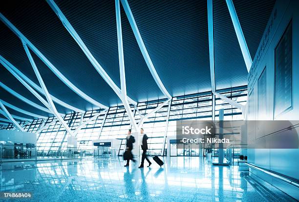 Flughafen Business Travel Stockfoto und mehr Bilder von Aktivitäten und Sport - Aktivitäten und Sport, Architektur, Bauwerk