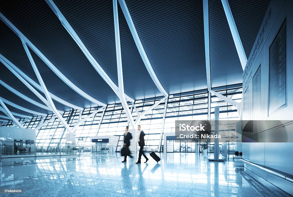 Aeroporto di viaggi d'affari - Foto stock royalty-free di Adulto