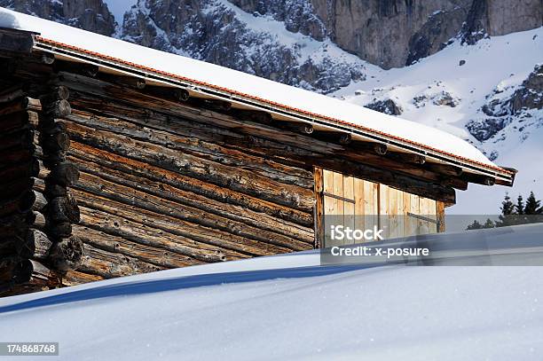 Hütte Im Winter Landschaft Stockfoto und mehr Bilder von Dolomiten - Dolomiten, Fotografie, Horizontal