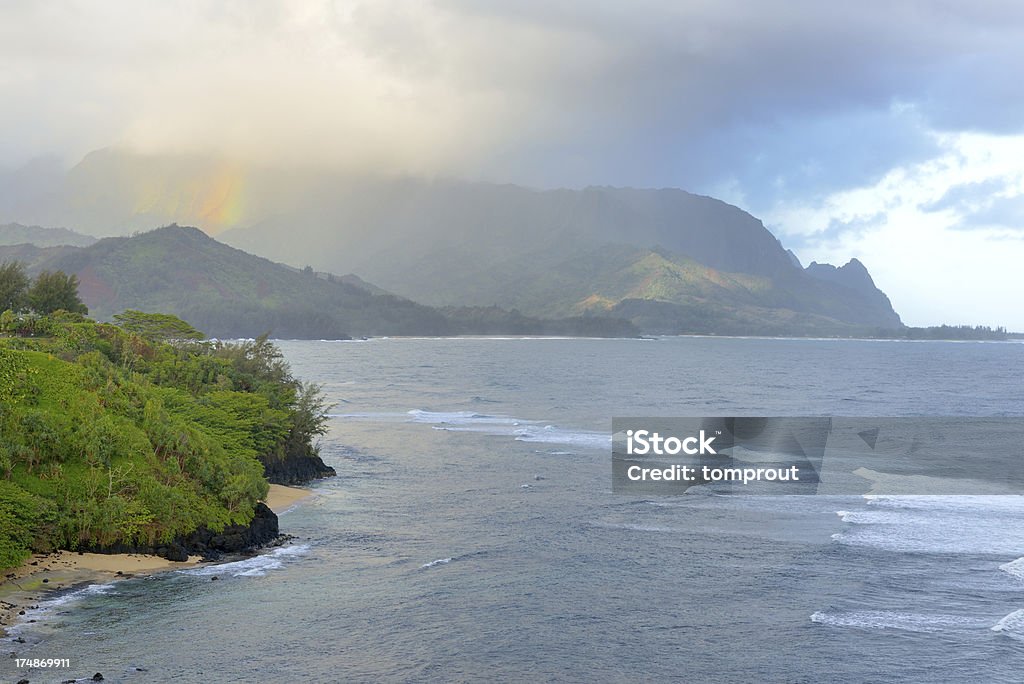 Nascer do sol Após uma tempestade de Kauai, Havaí, EUA-XXXL - Foto de stock de Acampamento de Férias royalty-free