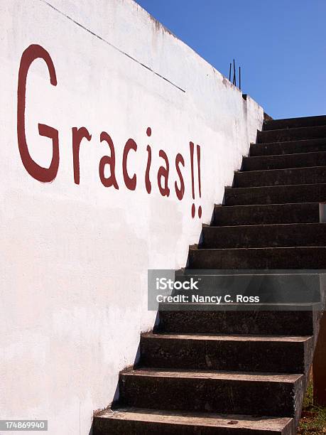Gracias Dankeschild Mexiko Treppe Stockfoto und mehr Bilder von Thank You - englischer Satz - Thank You - englischer Satz, Außenaufnahme von Gebäuden, Bauwerk