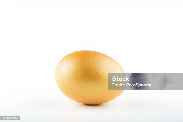 Golden Egg — стоковые фотографии и другие картинки Абстрактный - Абстрактный, Без людей, Белый