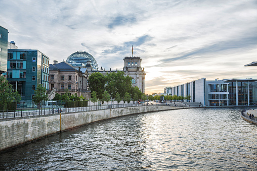 Reichstag, en Berlín, Alemania photo