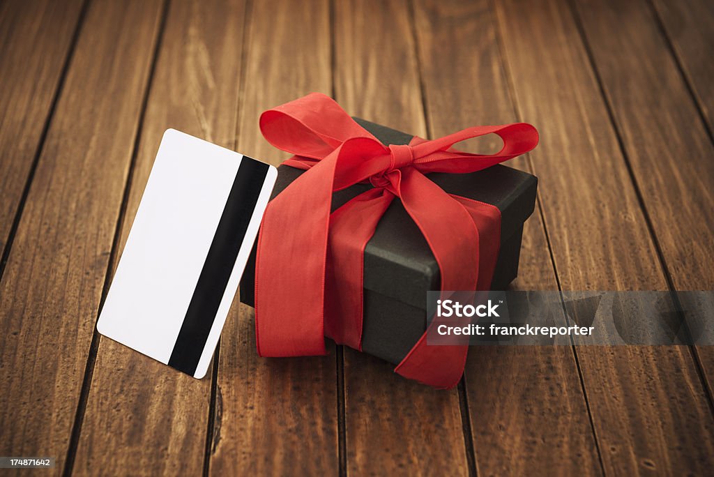 Tarjeta de crédito para St. valentine de regalos - Foto de stock de Tarjeta de crédito libre de derechos