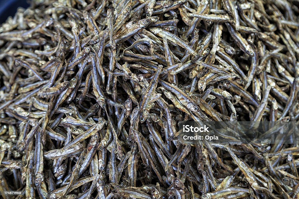 Pila di pesce essiccato - Foto stock royalty-free di Alimenti secchi