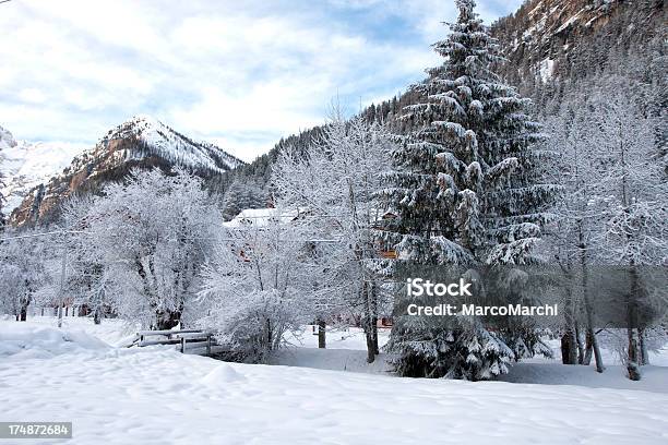 Alpes Dolomíticos Foto de stock y más banco de imágenes de Aire libre - Aire libre, Alpes Dolomíticos, Blanco - Color