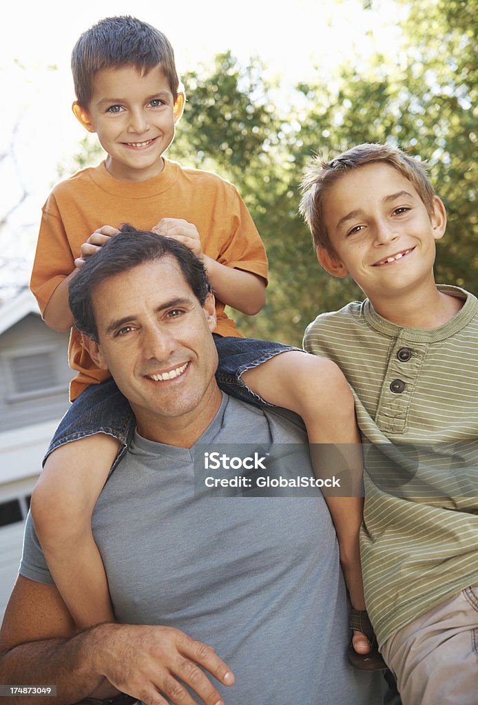 Nos estamos orgullosos de padre - Foto de stock de A caballo libre de derechos