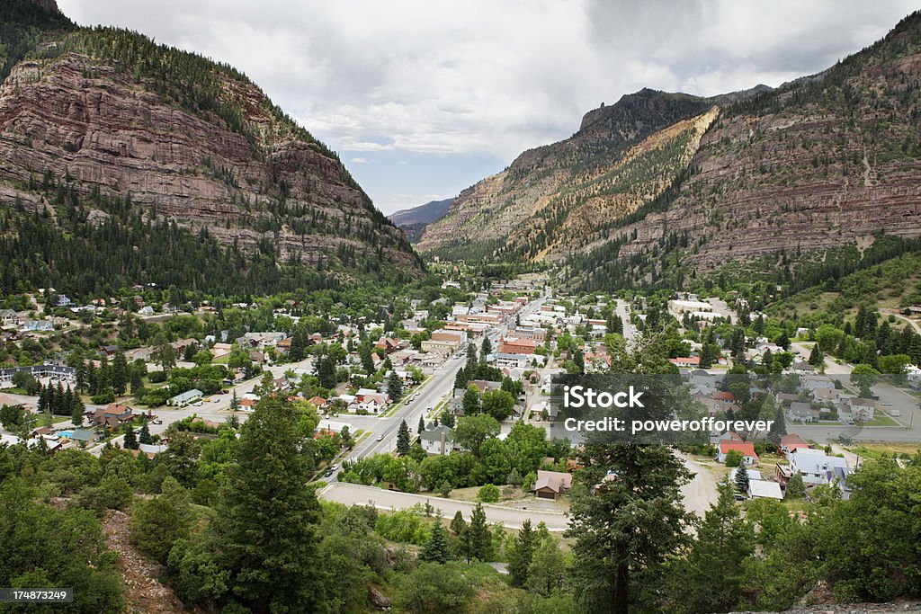 Paesaggio urbano di Ouray, Colorado - Foto stock royalty-free di Albero