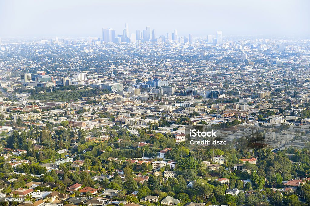 Los Ángeles California horizonte y expansión urbana panorama Vista aérea - Foto de stock de Ciudad libre de derechos