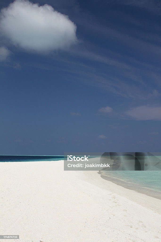 Maldive un paradiso di spiaggia di sabbia bianca - Foto stock royalty-free di Acqua