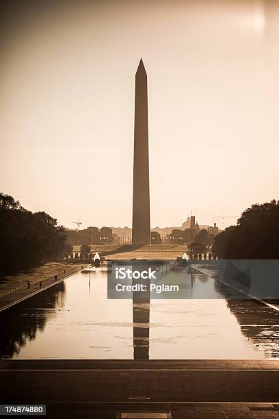 Foto de Washington Monument O O Lincoln Memorial e mais fotos de stock de Abraham Lincoln - Abraham Lincoln, Alto - Descrição Geral, Arquitetura