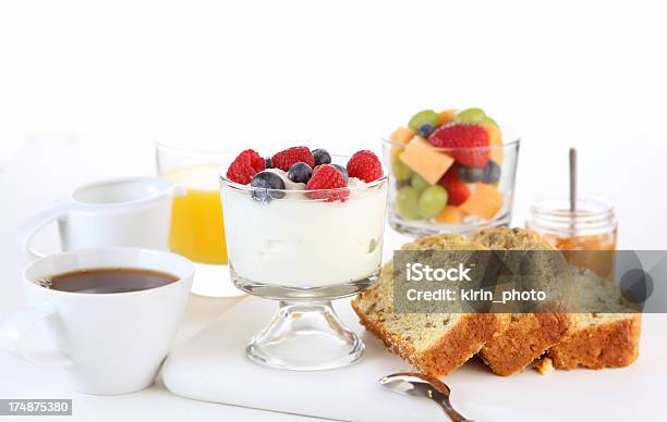 Pequenoalmoço - Fotografias de stock e mais imagens de Alimentação Saudável - Alimentação Saudável, Bolo - Sobremesa, Bolo de Café