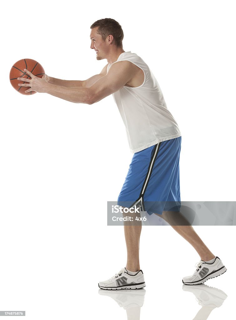 Profil d'un joueur de basket-ball - Photo de Adulte libre de droits